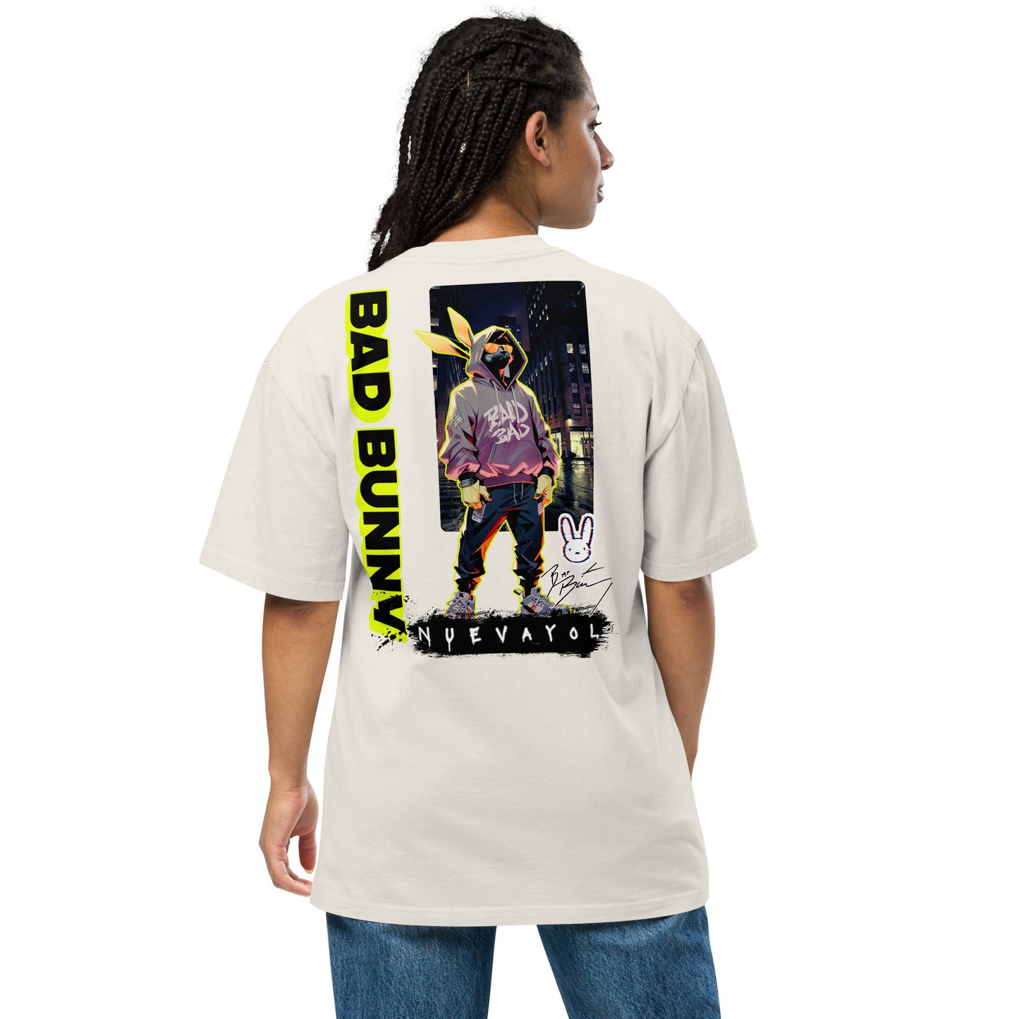 Playera DELUXE: "NUEVAYOL" Oversize - Bad Bunny